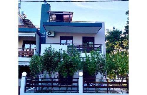 Kallikratia Villa | 210 m² Villa ∙ 5 bedrooms ∙ 9 guests