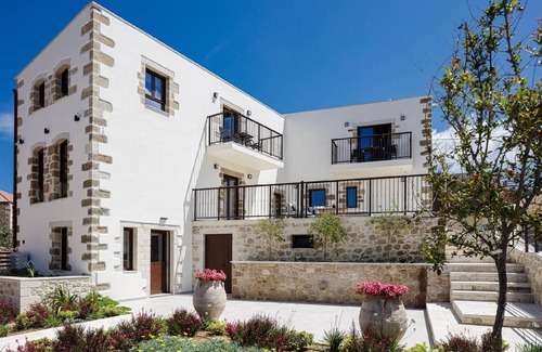 Chamalevri House | 220 m² House ∙ 5 bedrooms ∙ 10 guests