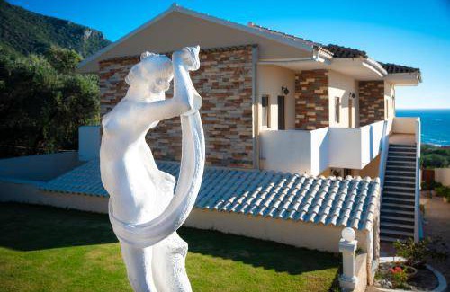 Skala Resort | 220 m² Resort ∙ 5 bedrooms ∙ 12 guests