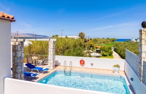 Tavronitis Villa | 225 m² Villa ∙ 4 bedrooms ∙ 8 guests