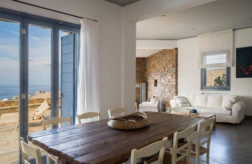 Koundouros Villa | 230 m² Villa ∙ 5 bedrooms ∙ 11 guests