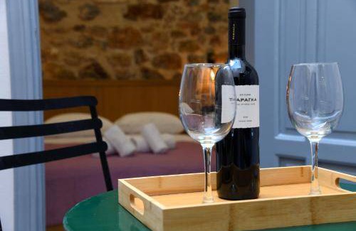 Plaka Bed & Breakfast | 25 m² Bed and breakfast ∙ 4 guests