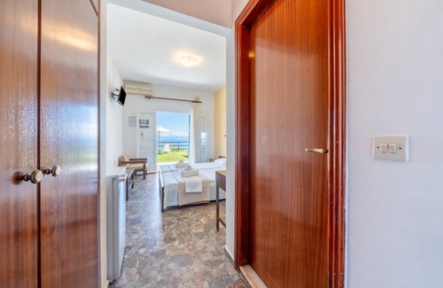 Benitses Resort | 25 m² Private room ∙ 1 bedroom ∙ 3 guests