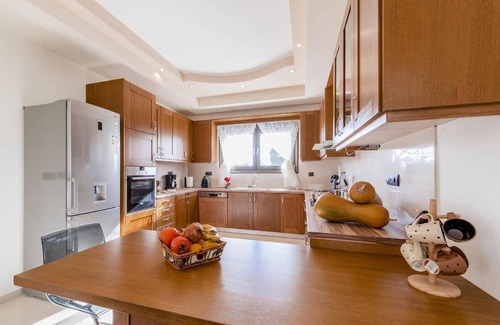 Asgourou House | 250 m² House ∙ 3 bedrooms ∙ 7 guests