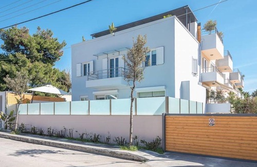 Elliniko Villa | 250 m² Villa ∙ 4 bedrooms ∙ 9 guests