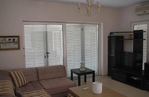 Porto Koukla Villa | 250 m² Villa ∙ 4 bedrooms ∙ 8 guests