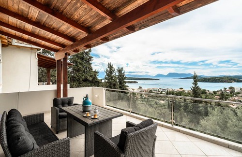 Perigiali Villa | 250 m² Villa ∙ 5 bedrooms ∙ 12 guests
