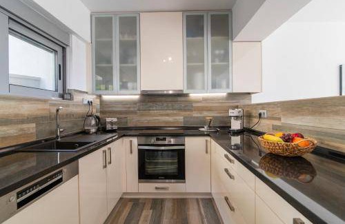 Kropia Apartment | 265 m² Apartment ∙ 5 bedrooms ∙ 6 guests