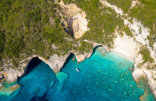 Lakka Villa | 265 m² Villa ∙ 5 bedrooms ∙ 10 guests