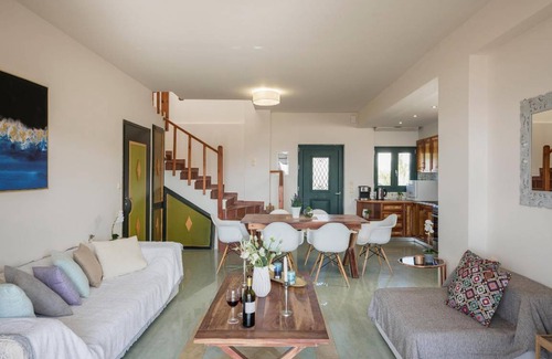 Stavros House | 270 m² House ∙ 7 bedrooms ∙ 14 guests