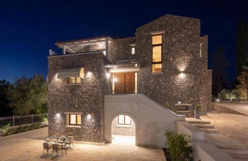 Corfu Town Villa | 270 m² Villa ∙ 5 bedrooms ∙ 10 guests