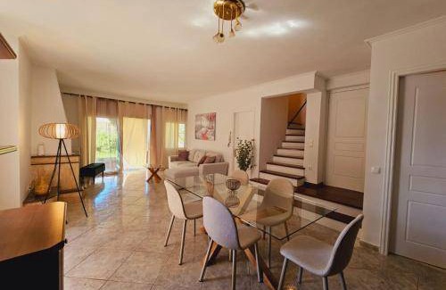 Kanoni House | 280 m² House ∙ 4 bedrooms ∙ 10 guests