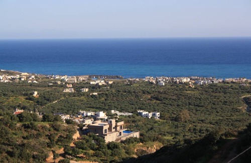 Milatos Villa | 290 m² Villa ∙ 8 bedrooms ∙ 17 guests