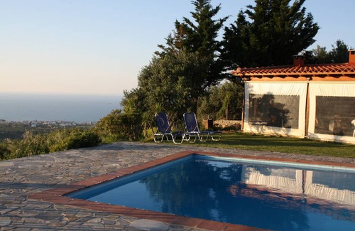 Milatos Villa | 290 m² Villa ∙ 8 bedrooms ∙ 17 guests