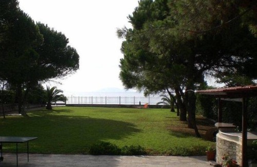Schinias Villa | 3 or 5 BEDROOM BEACHFRONT VILLA ON MARATHON BAY - SCHINIAS, AMID PINE TREES