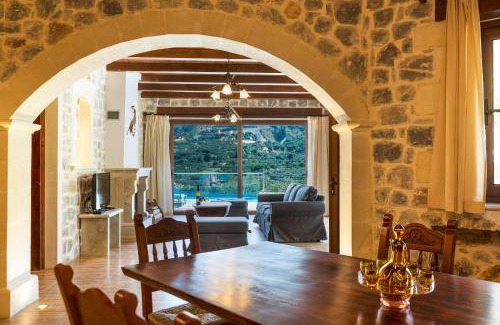 Asigonia Villa | 300 m² Villa ∙ 5 bedrooms ∙ 11 guests