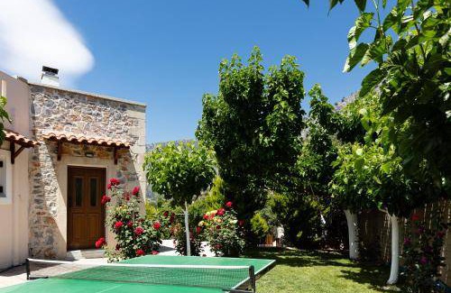 Asigonia Villa | 300 m² Villa ∙ 5 bedrooms ∙ 11 guests