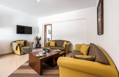 South Rhodes Villa | 300 m² Villa ∙ 5 bedrooms ∙ 10 guests