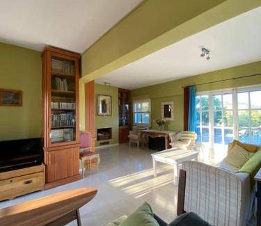 Porto Rafti Villa | 300 m² Villa ∙ 5 bedrooms ∙ 10 guests
