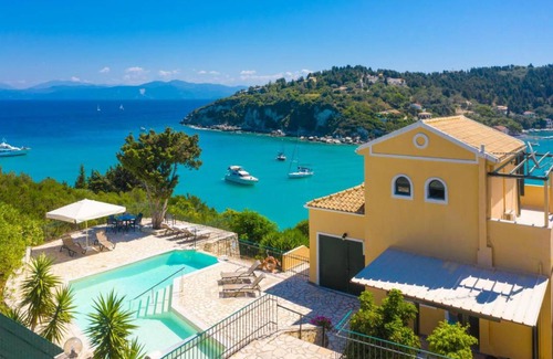 Lakka Villa | 305 m² Villa ∙ 7 bedrooms ∙ 17 guests