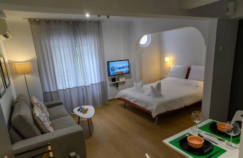 Plaka Apartment | 35 m² Apartment ∙ 2 guests