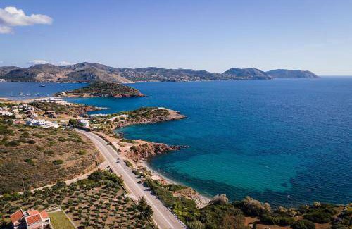 Anavyssos Villa | 350 m² Villa ∙ 4 bedrooms ∙ 8 guests