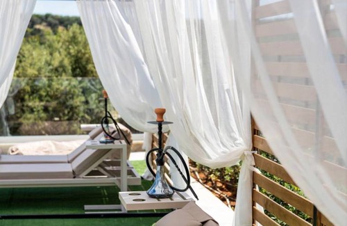 Roumeli Villa | 350 m² Villa ∙ 7 bedrooms ∙ 14 guests