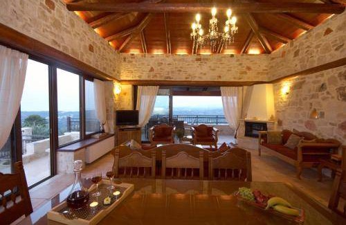 Polemarchi House | 355 m² House ∙ 5 bedrooms ∙ 12 guests