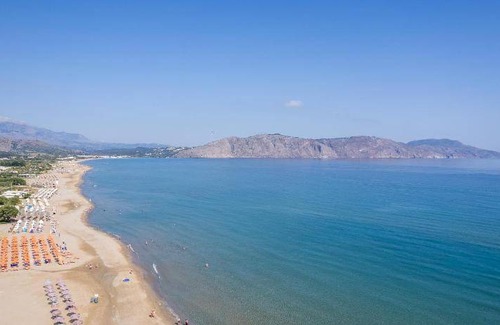 Paralia Kourna Hotel | 36 m² Hotel ∙ 127 guests