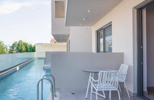 Paralia Kourna Hotel | 36 m² Hotel ∙ 127 guests