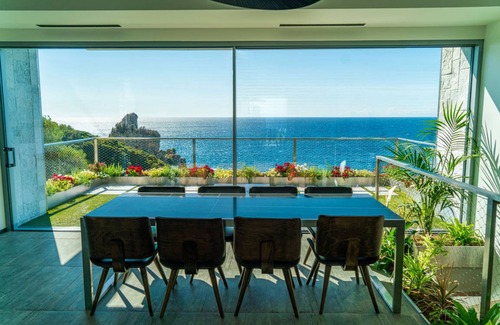 Sinarades Villa | 360 m² Villa ∙ 5 bedrooms ∙ 11 guests