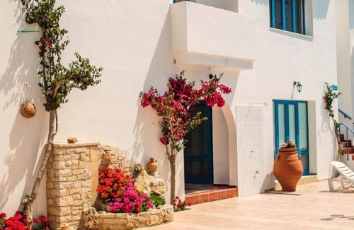 Panormos Apartment | 40 m² Serviced apartment ∙ 4 guests