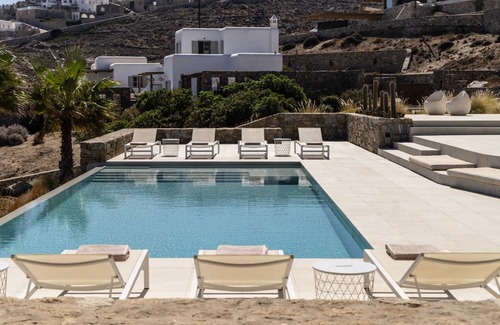 Kanalia Villa | 400 m² Villa ∙ 6 bedrooms ∙ 12 guests