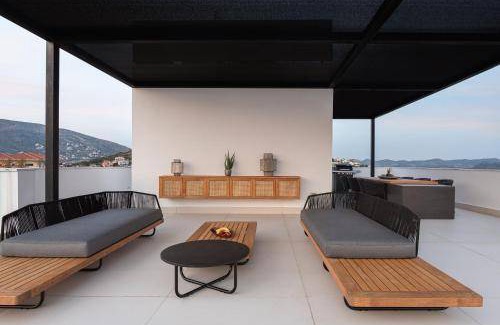 Anavyssos Villa | 440 m² Villa ∙ 4 bedrooms ∙ 8 guests