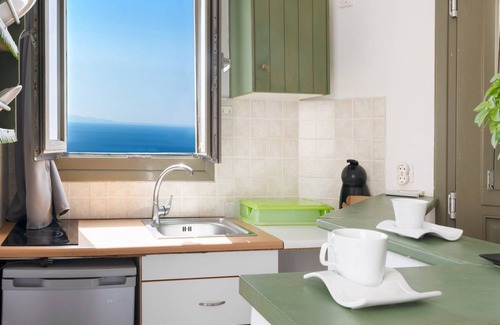 Sikinos Apartment | 45 m² Apartment ∙ 1 bedroom ∙ 4 guests