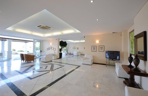 Kanapitsa Hotel | 50 m² Hotel ∙ 4 bedrooms ∙ 127 guests