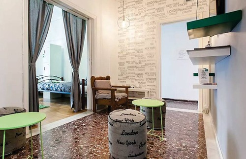 Omonia Other | 50 m² Shared room ∙ 1 bedroom ∙ 6 guests