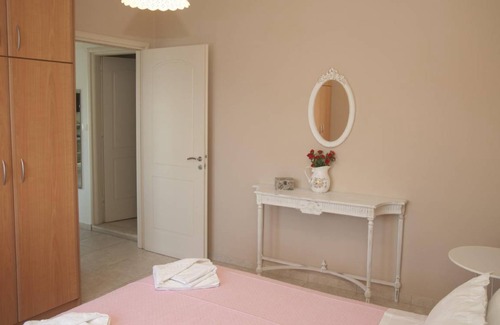 Pitharion Apartment | 52 m² Apartment ∙ 1 bedroom ∙ 4 guests