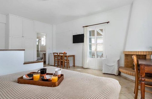 Spetses Bed & Breakfast | 55 m² Bed and breakfast ∙ 4 guests