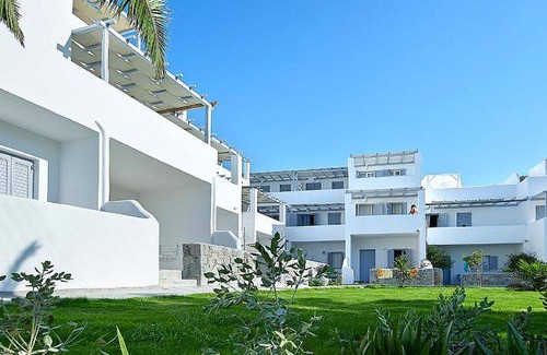 Milos Apartment | 55 m² Serviced apartment ∙ 127 guests