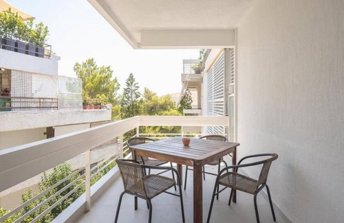 Vouliagmeni Apartment | 57 m² Apartment ∙ 2 bedrooms ∙ 3 guests