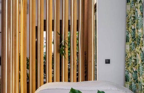 Kinosargous Apartment | 59m² homm Loft- Penthouse with Acropolis View,2ppl
