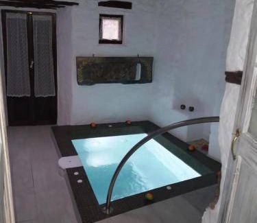 Ano Siros House | 60 m² House ∙ 2 bedrooms ∙ 4 guests