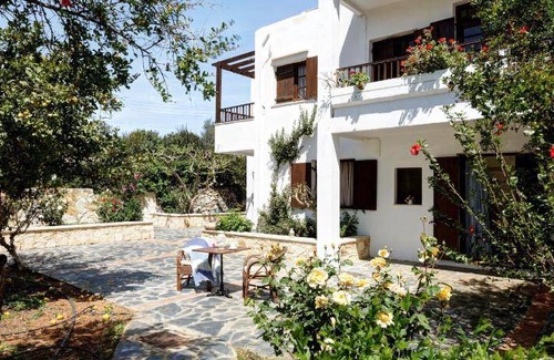 Livadi Apartment | 60 m² Serviced apartment ∙ 2 bedrooms ∙ 6 guests
