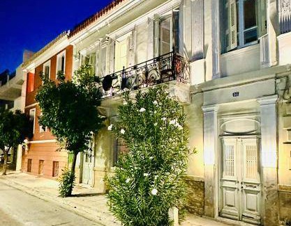 Kerameikos Hostel | 600 m² Hostel ∙ 9 bedrooms ∙ 39 guests