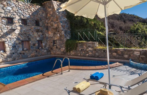Livadia House | 65 m² House ∙ 1 bedroom ∙ 3 guests
