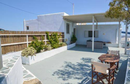 Milos House | 75 m² House ∙ 1 bedroom ∙ 4 guests