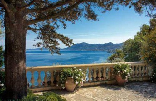 Kanoni Villa | 750 m² Villa ∙ 9 bedrooms ∙ 18 guests