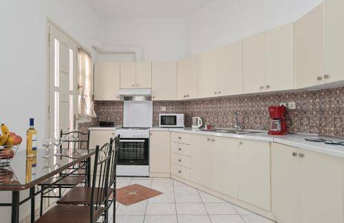 Vivlos House | 80 m² House ∙ 2 bedrooms ∙ 5 guests