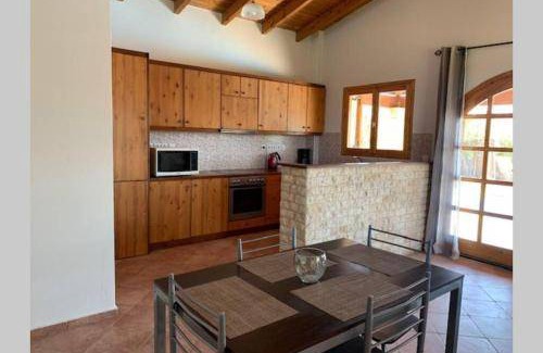 Roumeli Villa | 80 m² Villa ∙ 2 bedrooms ∙ 4 guests